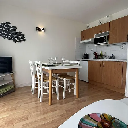 Apartment Cosy Avec Balcon, Parking Et Piscine - La Rochelle - Fr-1-246-692 *