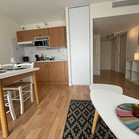 Cosy Avec Balcon, Parking Et Piscine - La Rochelle - Fr-1-246-692 Apartment La Rochelle (Charente-Maritime)